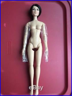 Tonner 16 NUDE STACKED DECK CLUBS Fashion Doll BW CHIC Body With Box + Stand 2015