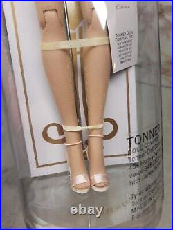 Tonner 16 The Tyler Wentworth Collection Doll, Ready To Wear Career. New