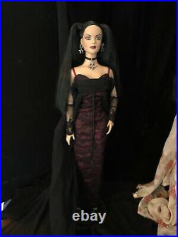 Tonner 16 Tyler Wentworth Charmed NRFB LE 275 2005 Convention Exclusive