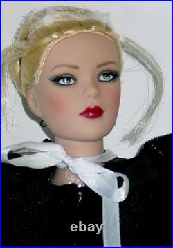 Tonner 16 Tyler Wentworth DYNASTY LE 500 MIB