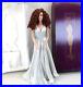 Tonner-16-Winter-Flame-Sydney-Chase-Doll-Box-Beautiful-Silver-Gown-01-ffa
