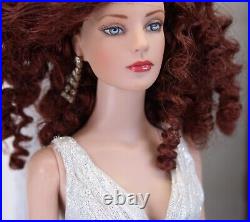 Tonner 16 Winter Flame Sydney Chase Doll Box Beautiful Silver Gown