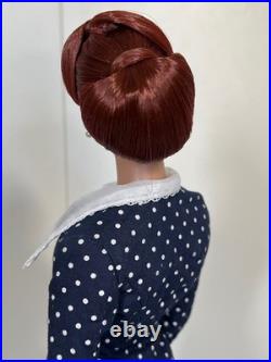 Tonner 16 tall RETRO DOTS SYDNEY DOLL complete with stand MIB Tyler