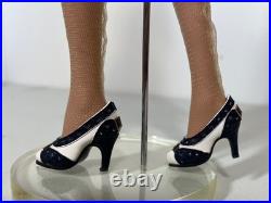 Tonner 16 tall RETRO DOTS SYDNEY DOLL complete with stand MIB Tyler