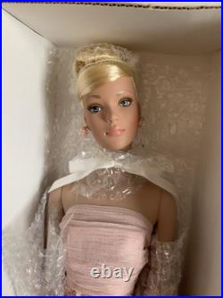 Tonner 2001 Standing Ovation 16 Tyler Wentworth Fashion Doll