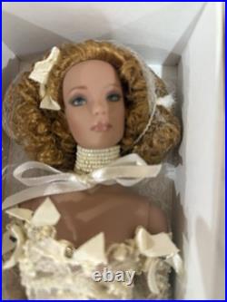 Tonner 2002 16 Tyler Wentworth SERENITY FAO Exclusive LE 500 Tonner 2002 16 Tyler Wentworth SERENITY FAO Exclusive LE 500