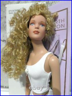 Tonner 2003 Ready To Wear Rtw Sport- Blonde A 16 Tonner Tyler Fashion Doll