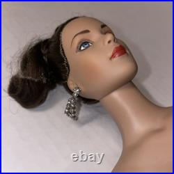 Tonner 2004 TYLER WENTWORTH PORTRAIT GLAMOUR 16 Fashion Doll TW9411 LE 1000