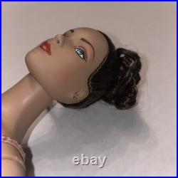 Tonner 2004 TYLER WENTWORTH PORTRAIT GLAMOUR 16 Fashion Doll TW9411 LE 1000
