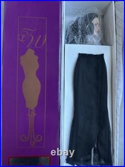 Tonner 2006 METRODOLLS METRO STYLE TYLER WENTWORTH 16 DRESSED DOLL NRFB LE 300