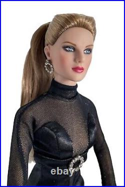 Tonner 2008 16 DC Stars BLONDE BOMBSHELL Doll Outfit Stand Box Shipper LE 200