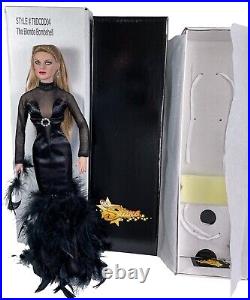 Tonner 2008 16 DC Stars BLONDE BOMBSHELL Doll Outfit Stand Box Shipper LE 200