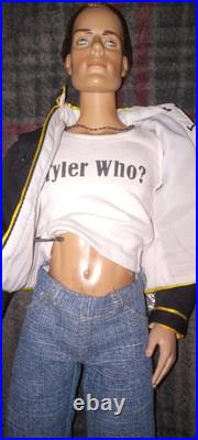 Tonner 2009 MATT O'NEILL 17 DOLL! Customized Tonner 2009 MATT O'NEILL 17 DOLL! Customized