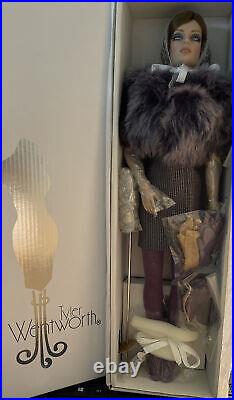 Tonner 2011 16 So Sleek Sydney Chase-Tyler Wentworth CollectionLE300 #T11TWDD03