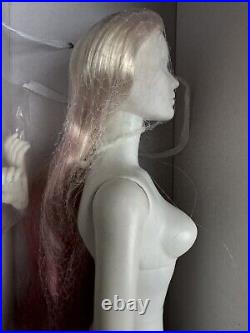 Tonner 2012 Alabaster Mannequin Shauna 16 Tyler Fashion Doll PINK COLORED HAIR