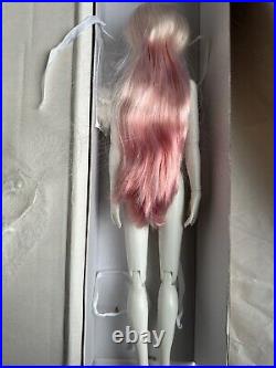 Tonner 2012 Alabaster Mannequin Shauna 16 Tyler Fashion Doll PINK COLORED HAIR