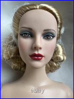 Tonner Air Tyler Wentworth 2012 Convention STEWARDESS SHELLY NUDE 16 Doll LE150 Tonner Air Tyler Wentworth 2012 Convention STEWARDESS SHELLY NUDE 16 Doll LE150