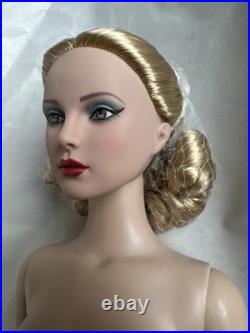 Tonner Air Tyler Wentworth 2012 Convention STEWARDESS SHELLY NUDE 16 Doll LE150 Tonner Air Tyler Wentworth 2012 Convention STEWARDESS SHELLY NUDE 16 Doll LE150
