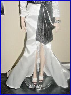 Tonner Antoinette 16 2011 FREEDOM FOR FASHION UCHI SOTO Fashion Doll USED