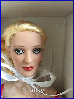 Tonner Bette Davis Collection Ready for Wardrobe Bette Davis 16 Doll