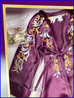 Tonner Bordeaux Peignoir Set Outfit 16 Doll Tyler Wentworth Gene Marshall NRFB