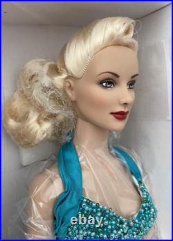 Tonner Brenda Starr Daphne Dimples Touch of Teal New in Box LE300