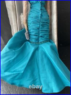 Tonner Brenda Starr Daphne Dimples Touch of Teal New in Box LE300