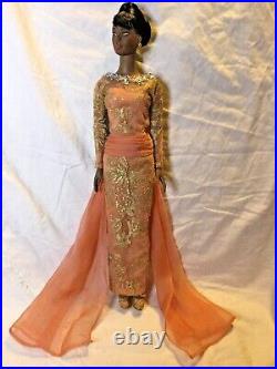 Tonner Cover Girl Esme' Tyler Wentworth Collection African American Peach Gown
