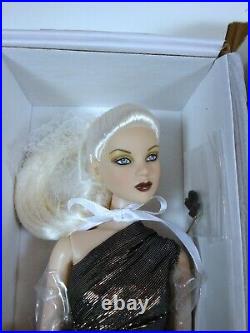 Tonner Dark Shimmer Cami. LE50 Tyler Wentworth Collection withbox & shipper NRFB