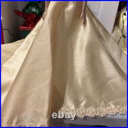 Tonner Doll 16 Beautiful Dress