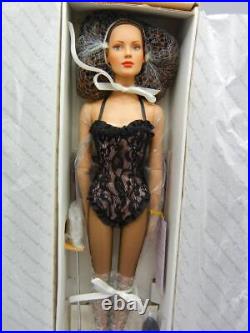 Tonner Doll 16Tyler Wentworth RTW Suzette Dubois Brunette Limited 1000 NRFB