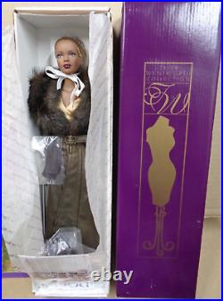 Tonner Doll 2004 Tyler Wentworth Collection 16 Tw2412 Sumptuous Esme Nrfb