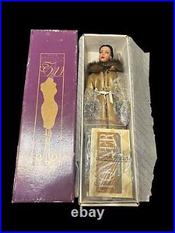 Tonner Doll Company Tyler Wentworth Collection Ensemble D'or NIB Limited Edition