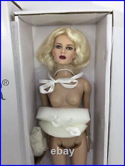 Tonner Doll Diana Prince DC Comics Blonde Nude 17 New NRFB