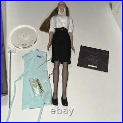 Tonner Doll Tyler Wentworth Signature Style AR Blonde Ponytail Blue Eyes