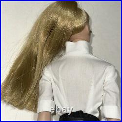 Tonner Doll Tyler Wentworth Signature Style AR Blonde Ponytail Blue Eyes