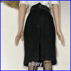 Tonner Doll Tyler Wentworth Signature Style AR Blonde Ponytail Blue Eyes