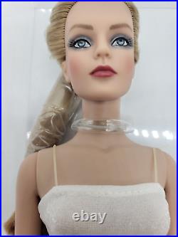 Tonner Doll ULTRA BASIC SYDNEY CHASE 16 LE(300) NRFB MIB COA from 2009