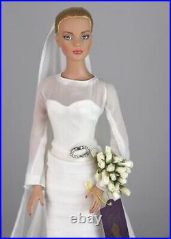 Tonner Dolls Show Stopping Sydney Chase Bride Doll, Mint