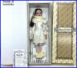 Tonner Ellowyne Wilde Collection Uncomfortably Blue preowned MINT