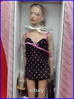 Tonner Fashion Doll Blush & Bashful Sydney Chase Blonde New withshipper NRFB