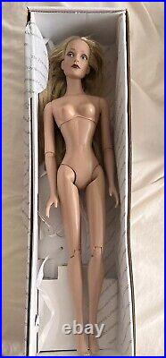 Tonner Fashion Doll Tyler Wentworth Collection Montana Getaway Sydney TW9313