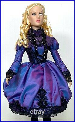 Tonner Goldilocks from the Re-Imagination Collection LE 200 Preowned MINT