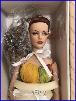 Tonner HAUTES COULEURS Sydney Paris Doll Convention Exclusive NRFB Rare Only 200
