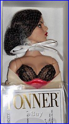 Tonner Hollywood Glamour collection Oops! NRFB