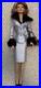 Tonner-Lady-Manhattan-2005-and-American-Model-doll-LE-300-22-inch-01-tmq