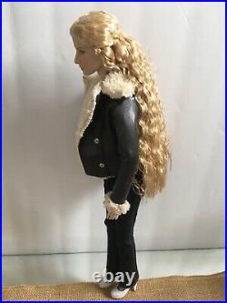 Tonner Lord of the Rings 16 FASHION DOLL GALADRIEL Lady of the Light, Redressed