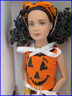 Tonner MARLEY'S BEST HALLOWEEN LE 300 Trick Or Treat Fashion Doll 12 Wentworth Tonner MARLEY'S BEST HALLOWEEN LE 300 Trick Or Treat Fashion Doll 12 Wentworth