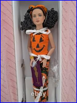 Tonner MARLEY'S BEST HALLOWEEN LE 300 Trick Or Treat Fashion Doll 12 Wentworth Tonner MARLEY'S BEST HALLOWEEN LE 300 Trick Or Treat Fashion Doll 12 Wentworth