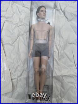 Tonner MATT Tyler Wentworth 2009 ULTRA BASIC RAVEN JEREMY VOSS 17 DOLL NRFB LE